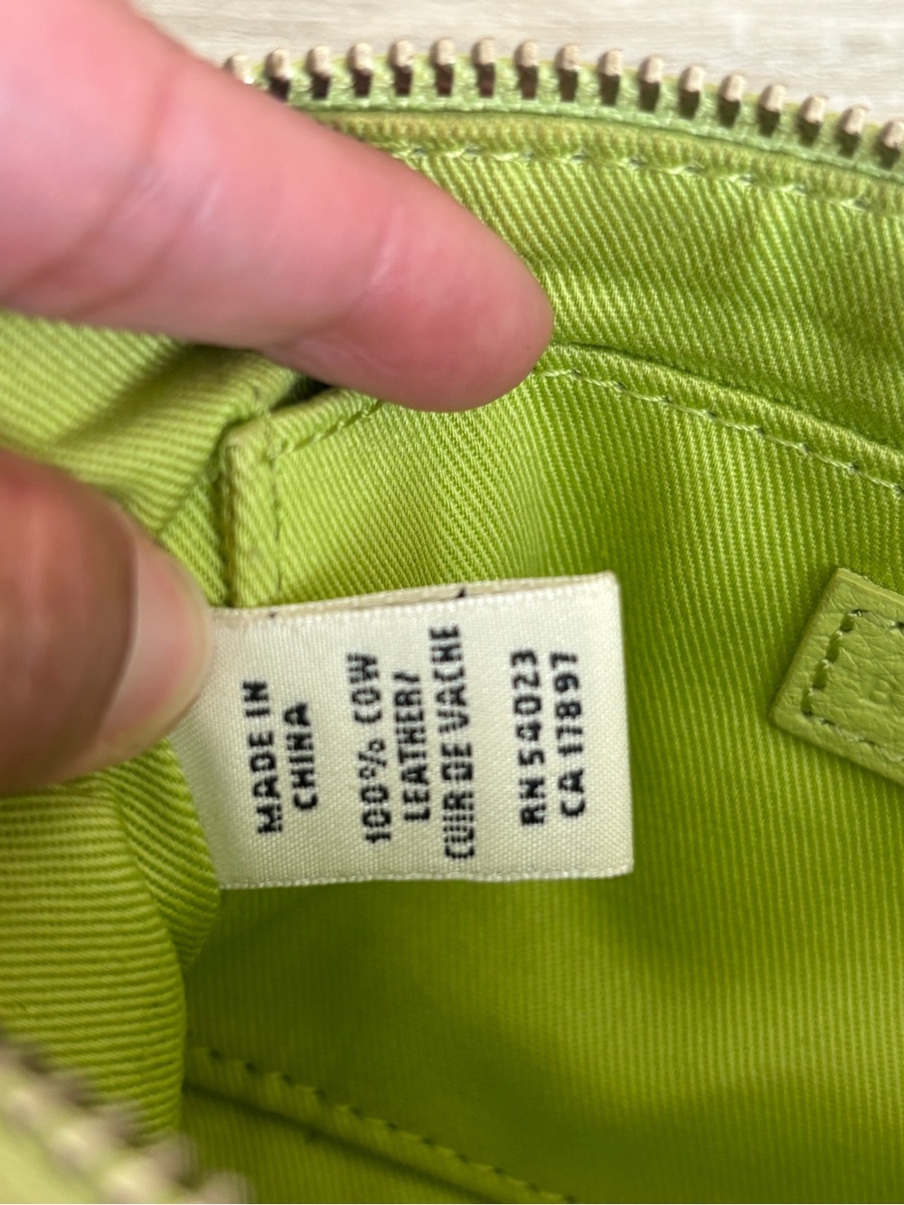 BANANA REPUBLIC Lime Green Y2K Boho Perforated Leather Wristlet Clutch Zipper - Picture 4 of 5